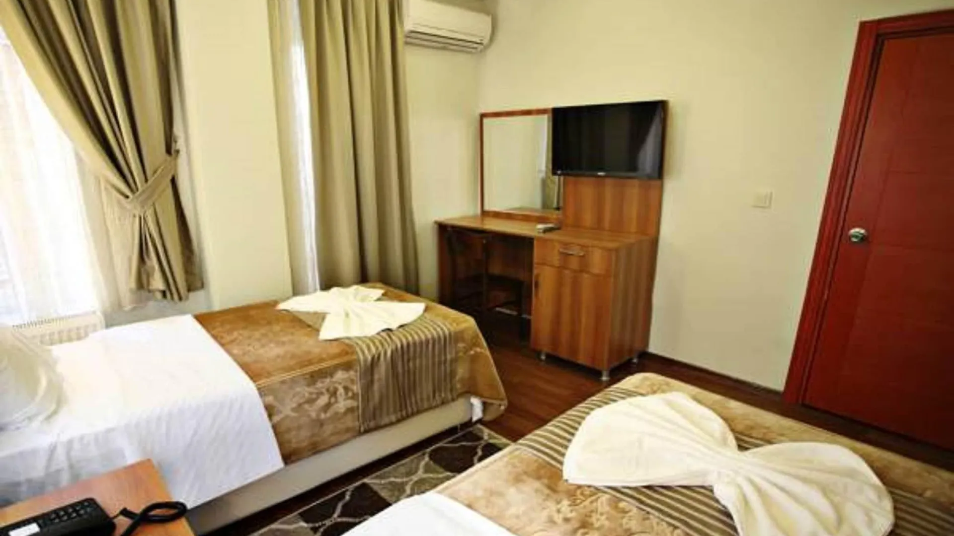 Taksim Palace Hotel イスタンブール トルコ