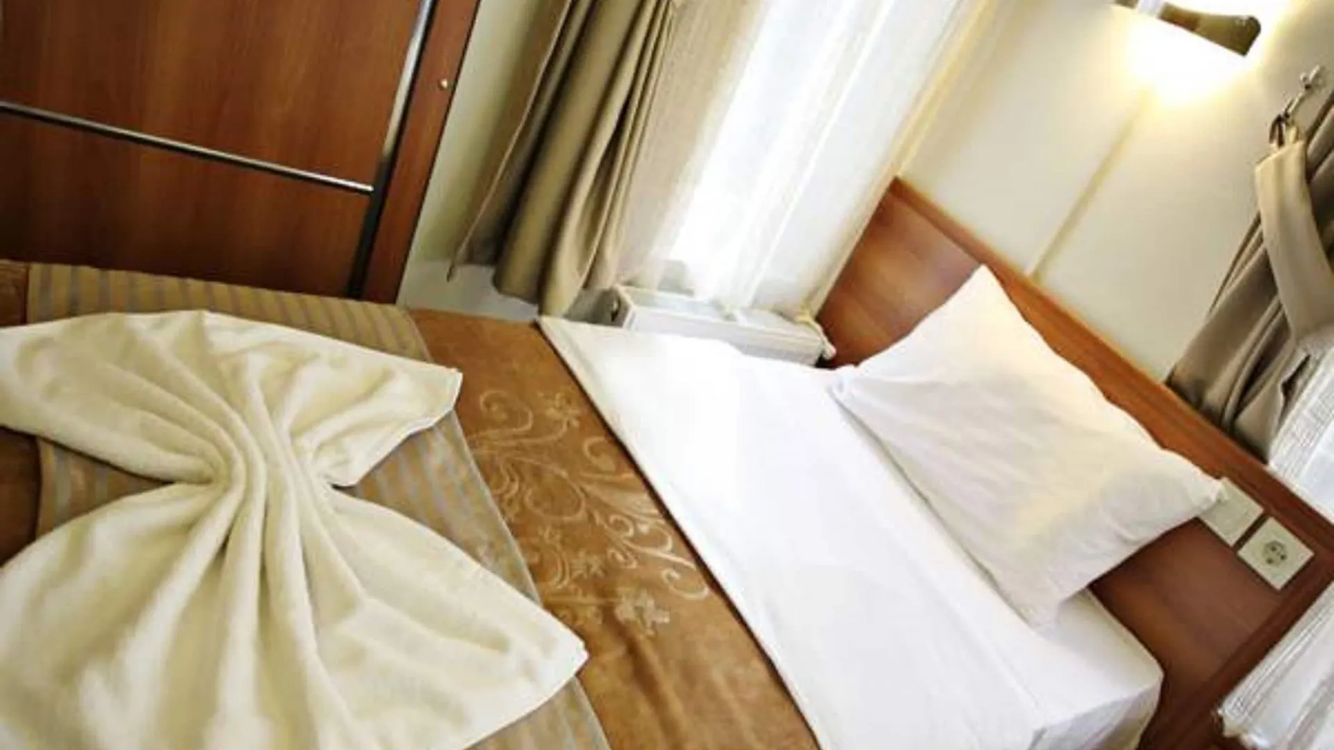 Taksim Palace Hotel イスタンブール 2*,