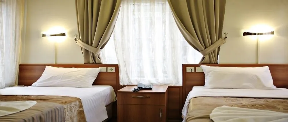 Taksim Palace Hotel イスタンブール